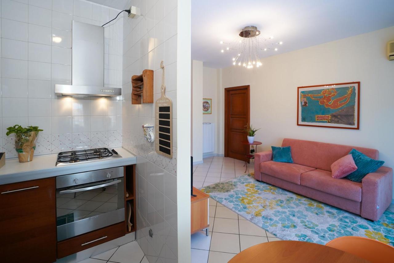 La Casa Di Azzurra Centro Citta Appartamento Fino A 4 Posti Letto E 2 Bagni Foggia Dış mekan fotoğraf