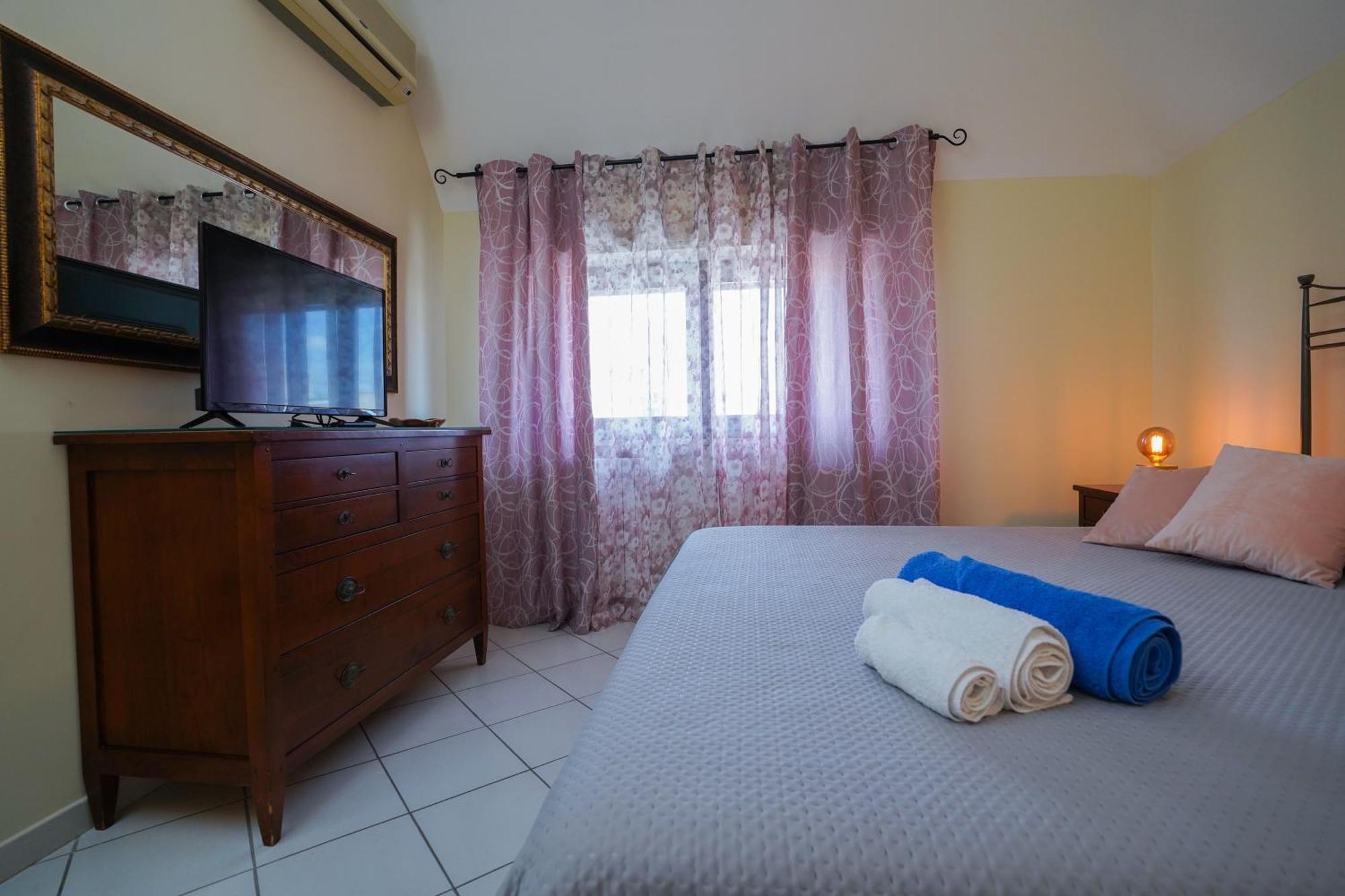 La Casa Di Azzurra Centro Citta Appartamento Fino A 4 Posti Letto E 2 Bagni Foggia Dış mekan fotoğraf