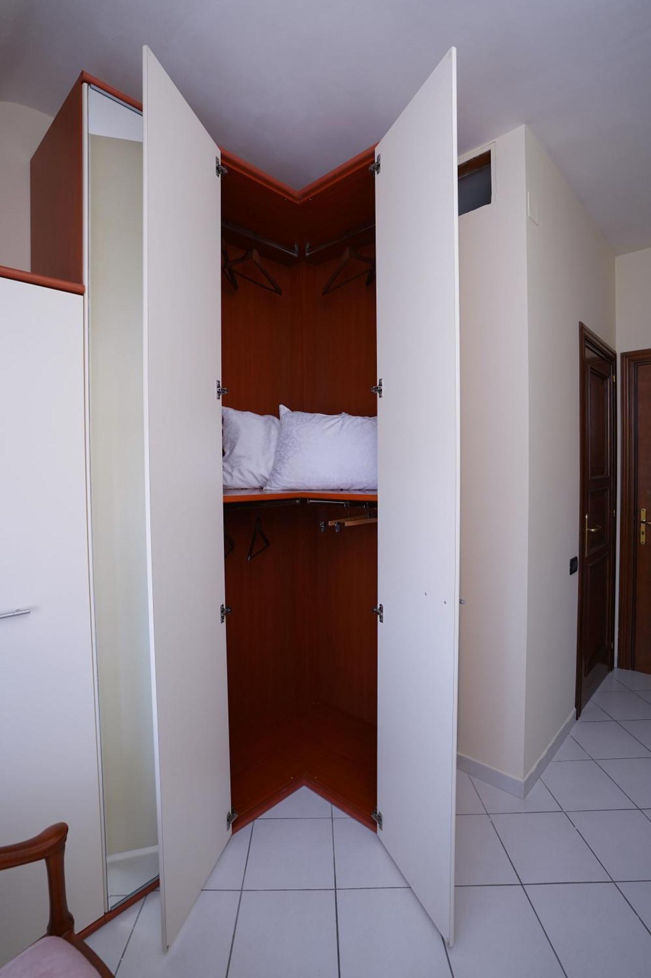 La Casa Di Azzurra Centro Citta Appartamento Fino A 4 Posti Letto E 2 Bagni Foggia Dış mekan fotoğraf