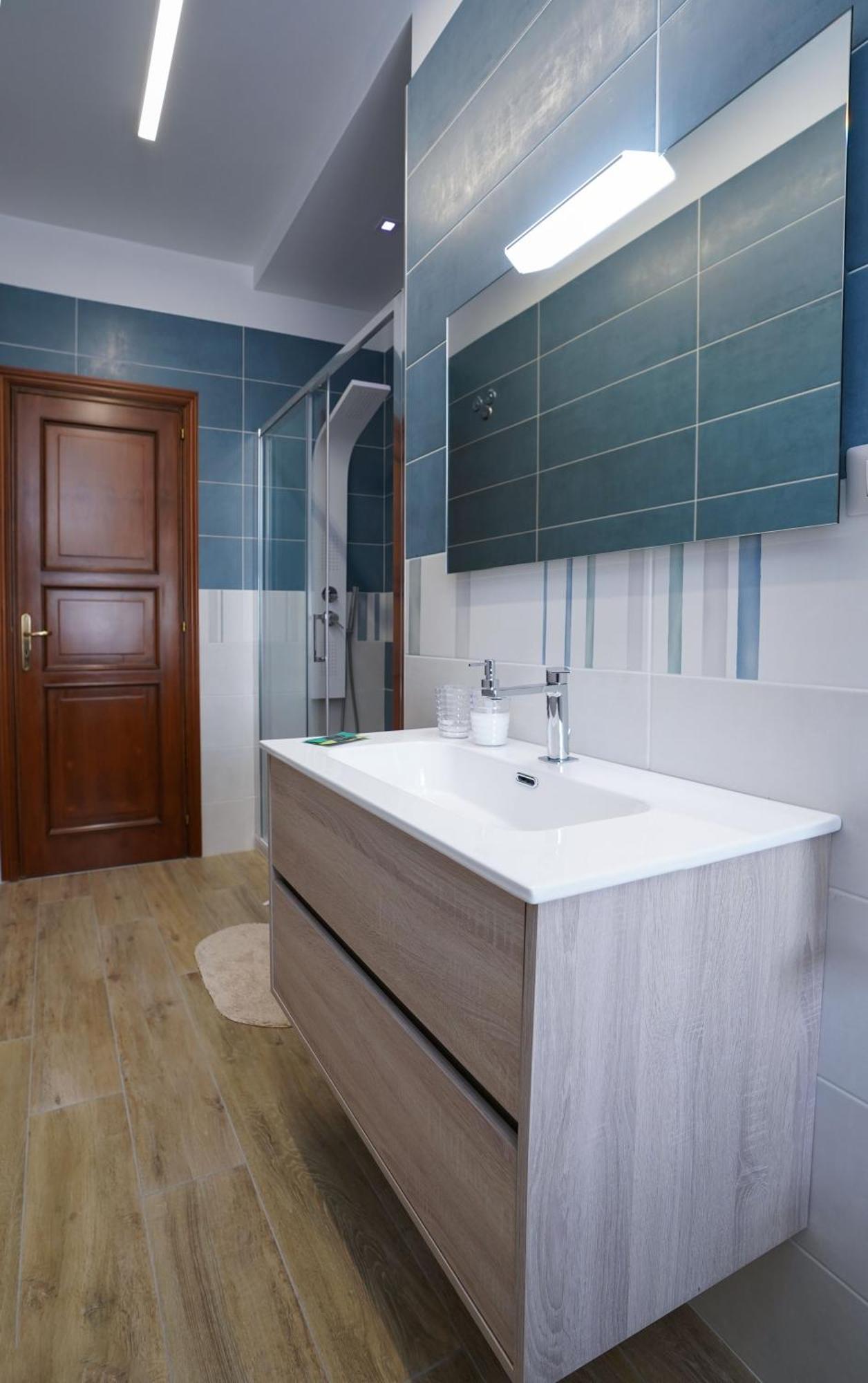 La Casa Di Azzurra Centro Citta Appartamento Fino A 4 Posti Letto E 2 Bagni Foggia Dış mekan fotoğraf